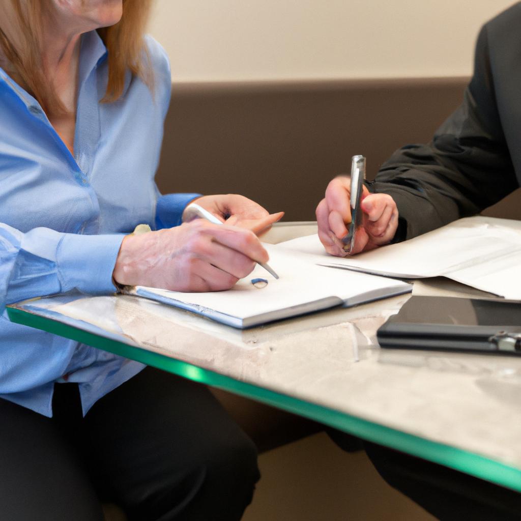 A friendly and knowledgeable Bank of America investment advisor helping a client navigate through investment options.